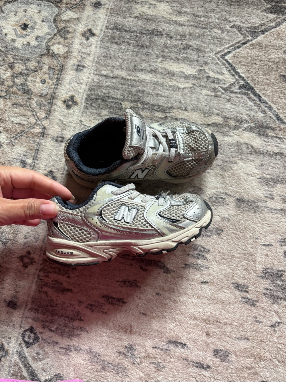 New Balance 530 Bungee Athletic Shoe Little Kid size 9